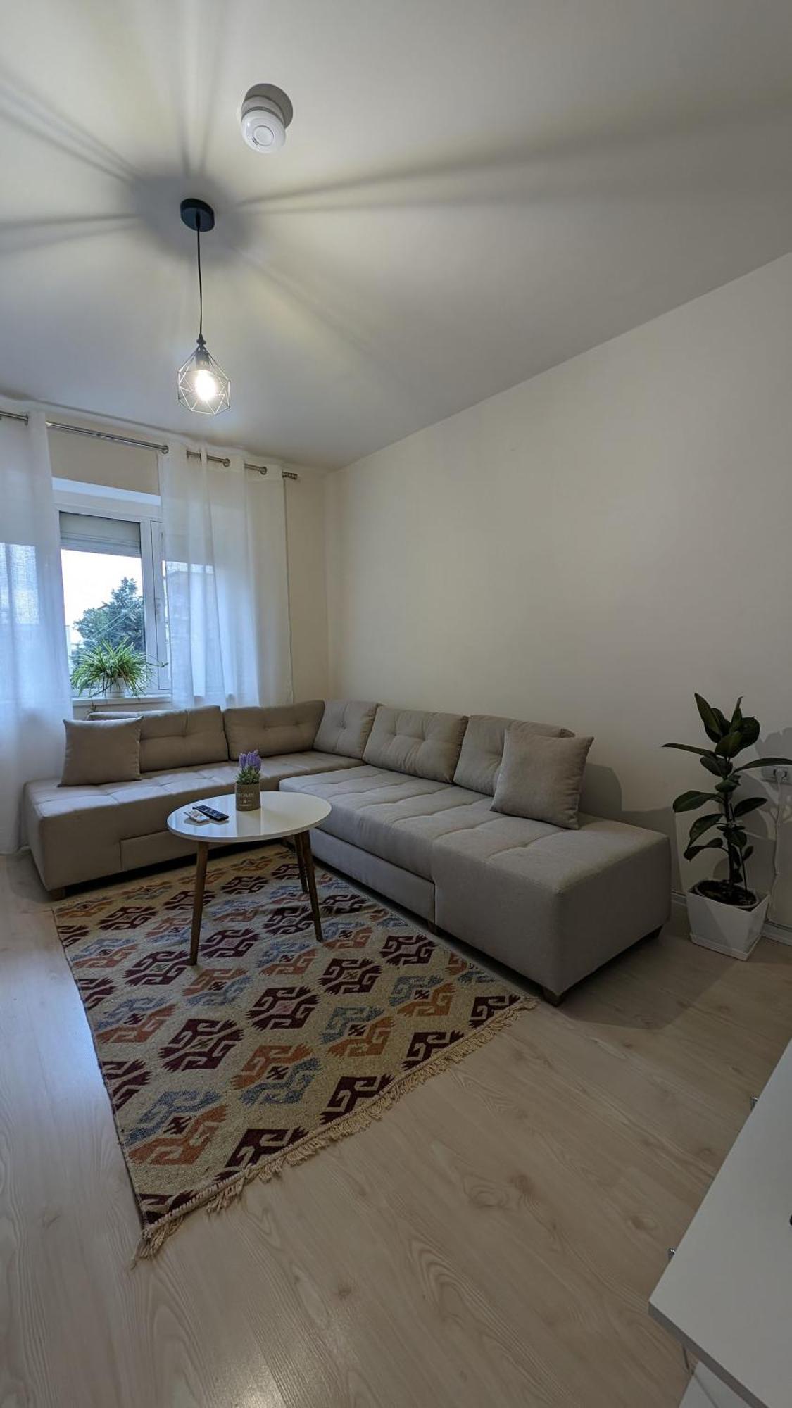 Modern Cozy Apartment 10 Min Walk To Skanderbeg Square Tirana Exterior foto